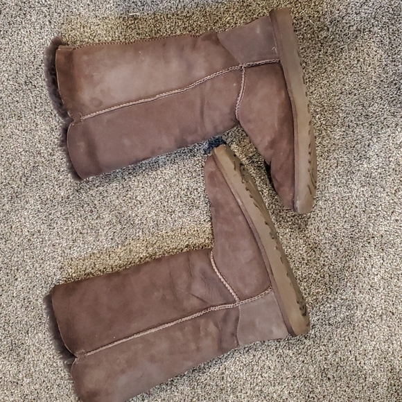 Ugg Australia tall boots Bailey Button Triplet II chocolate - Picture 6 of 16